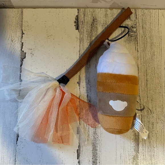 Build A Bear Workshop Pumpkin Spiced Latte &
Halloween Witch Broom Accessories - Picture 1 of 3